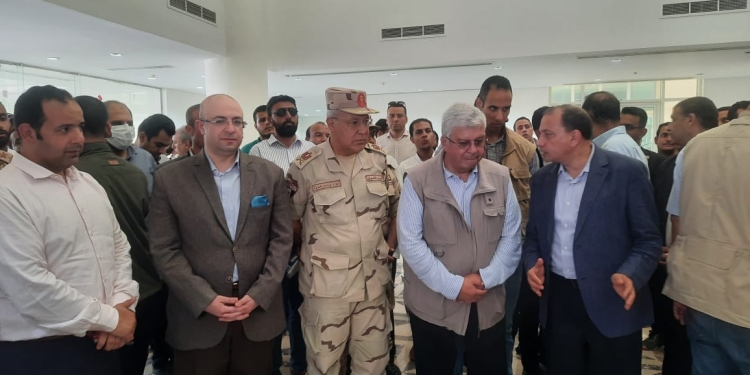 وزير التعليم العالي يتفقد جامعة بني سويف الأهلية