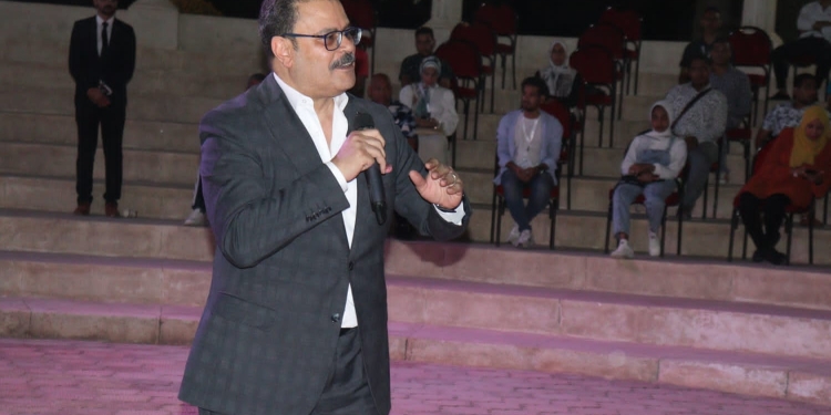 نائب رئيس جامعة الأزهر يشارك في تكريم «القادرون باختلاف» بمعهد إعداد القادة بحلوان