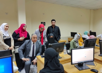 ﻿نائب رئيس جامعة الأزهر يتابع اختبارات القدرات بمعهد التمريض
