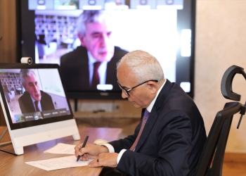 رغم الكسوف.. «التعليم»: تسجيل الغياب اليوم بالمدارس