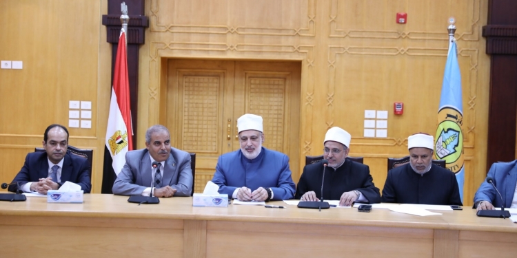 مجلس جامعة الأزهر يناقش جاهزية الكليات لبدء العام الدراسي الجديد