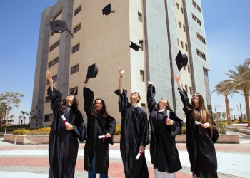 حدث تاريخي من قلب العاصمة الإدارية الجديدة.. تخريج الدفعة الأولى لأول فرع للجامعات الأجنبية