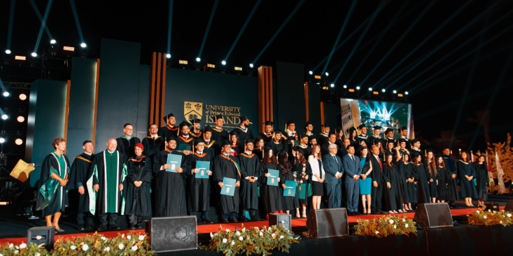 وزير الصحة: حلم الجامعات الأجنبية بدأ في فكرة علم 2017 ونجني ثماره اليوم