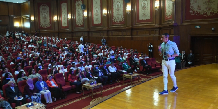 توافد المئات من طلاب الثانوية العامة على الجامعة البريطانية في يومها المفتوح الثاني