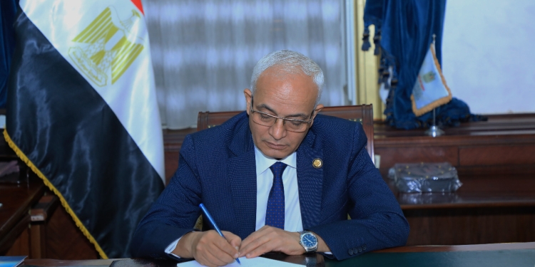 الدكتور رضا حجازي وزير التربية والتعليم والتعليم الفني