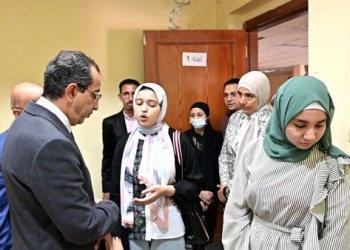 بدء إجراءات الكشف الطبي على الطلاب الجدد بجامعة الفيوم