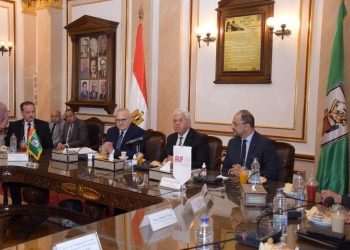 وزير التعليم العالى يشهد توقيع بروتوكول التعاون بين جامعة القاهرة والوكالة الجامعية الفرانكوفونية