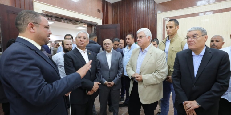 توجيهات رئاسية بتطبيق الاختبارات الإلكترونية بالجامعات
