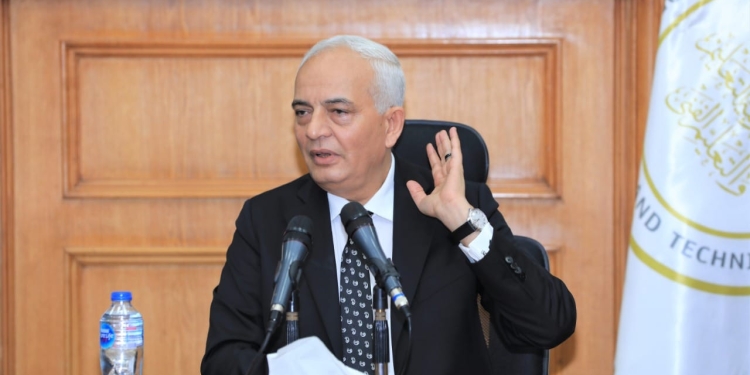 وزير التعليم لأولياء الأمور: التفاوض حول الأهداف مرفوض