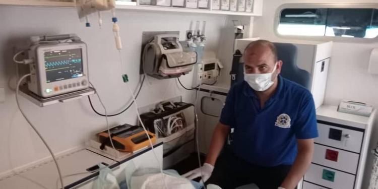 3وزارات تتعاون لنقل الشاب المريض لبلده