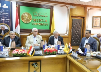 وزير التعليم العالي يعقد اجتماعًا مع مجلس جامعة المنيا