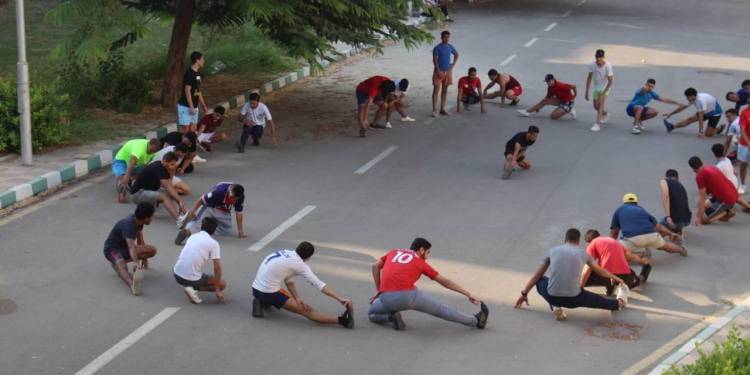 600 طالب يشاركون بمعسكر قادة المستقبل في جامعة القاهرة