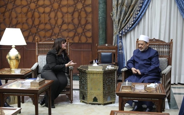 شيخ الأزهر يستقبل وزيرة الهجرة ويناقشان سبل دعم المصريين بالخارج