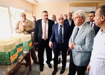 وزير التعليم العالي يتفقد مقر مكتب التنسيق بجامعة عين شمس