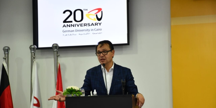 240 شخصية ألمانية يشاركون في احتفالات مرو 20 عاما على تأسيس الجامعة الألمانية بالقاهرة