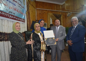 ﻿نائب رئيس جامعة الأزهر يشهد حفل تخرج أوائل كلية التجارة بنات ومعهد النظم والمعلومات الإدارية بأسيوط