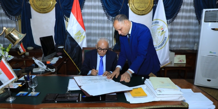 بالأرقام.. الرسوم والمصروفات لجميع المدارس بالعام الجديد