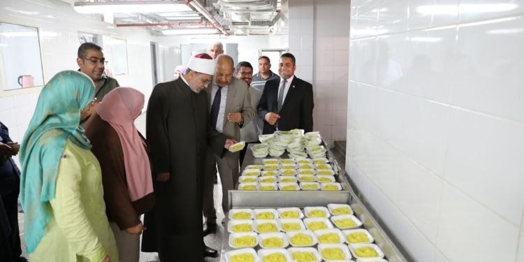 رئيس جامعة الأزهر يتفقد المدينة الجامعية للطالبات بمدينة نصر