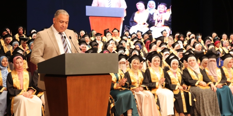 كلمة نائب رئيس جامعة الأزهر خلال احتفالية اليوبيل الذهبي لكلية الطب