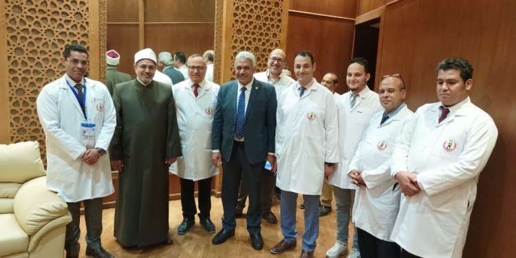 ﻿رئيس جامعة الأزهر يتفقد مستشفى الحسين الجامعي