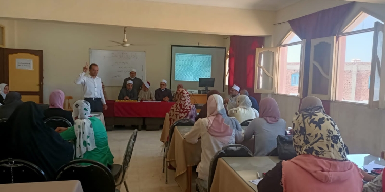 ﻿رئيس الشرقية الأزهرية يتابع عدداً من البرامج التدريبية لمعلمي الأزهر