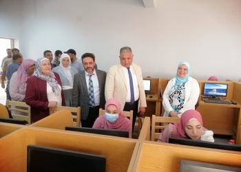 ﻿نائب رئيس جامعة الأزهر يتابع اختبارات القدرات بكلية التمريض