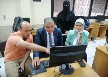 ﻿نائب رئيس جامعة الأزهر يتابع اختبارات القدرات بمعهد التمريض
