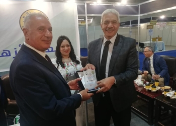 ﻿نائب رئيس جامعة الأزهر يشيد بمشروعات كلية الهندسة الزراعية بمعرض صحاري الدولي ال 34
