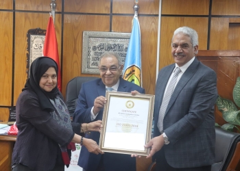 ﻿جامعة الأزهر : مركز الحاسب الآلي يحصل على شهادة الأيزو