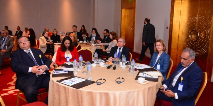 "التعليم" تناقش مشروع برنامج دعم الطاقة المتجددة وكفاءة الطاقة بالتعلیم الفنى TEREEE