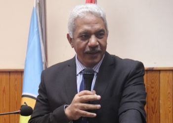 ﻿نائب رئيس جامعة الأزهر يترأس اجتماع المؤتمر الدولي لمشروع التغيرات المناعية بفرنسا