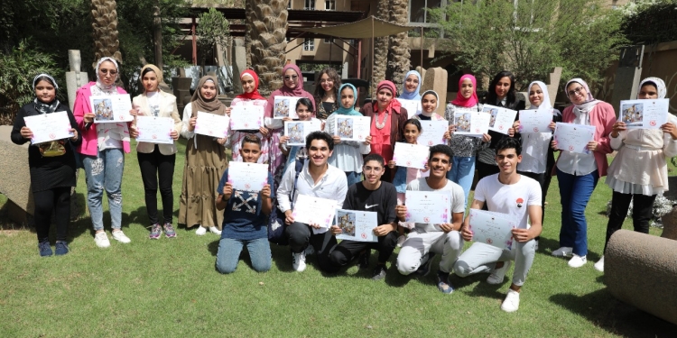 بالأسماء.. الطلاب الفائزين في مسابقتى "آدم حنين" و"قريتي" للرسم والنحت