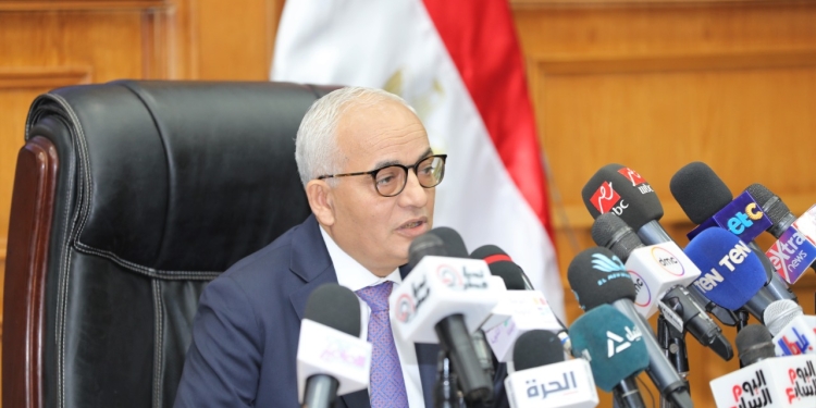 حقيقة تأجيل استئناف الدراسة بالتيرم الثاني بجميع المدارس