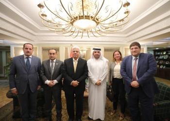 وزير التعليم العالي يبحث مع مؤسسة محمد بن راشد سبل القضاء علي الأمية وتدريب الطلاب 