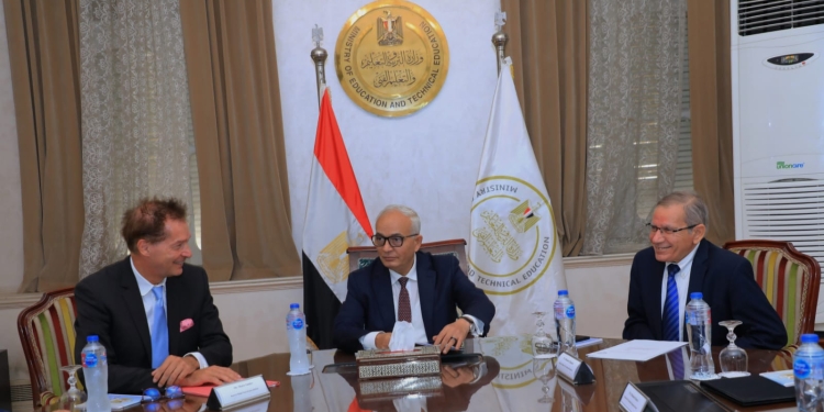 بالأرقام.. الرسوم والمصروفات لجميع المدارس بالعام الجديد