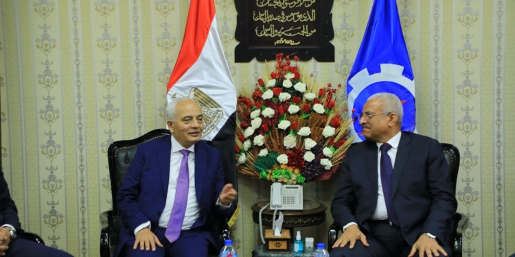 وزيرالتعليم يفتتح النموذج الأول لمدارس مصر المتميزة