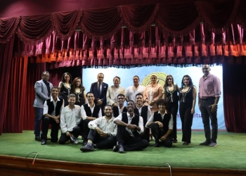 معهد إعداد القادة ينظم مهرجان الفنون الشعبية الأول