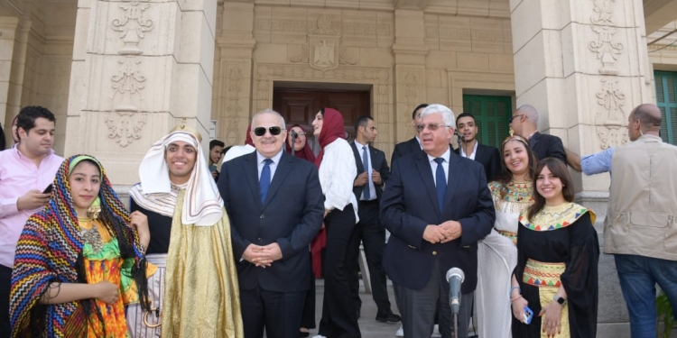 عاشور: الجامعات الحكومية لها دور كبير في تطوير منظومة التعليم العالي