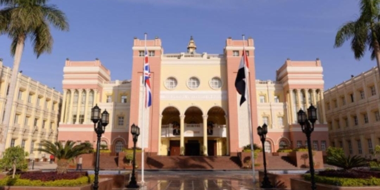 أبرزها دعم المشروعات الخضراء والتكامل مع الهيئات الأفريقية..  7 توصيات لمنتدى المناخ بالجامعة البريطانية