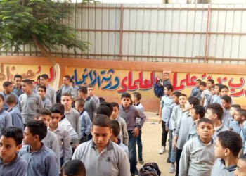 نكشف تطورات الحالة الصحية لمدير مدرسة سوهاج بعد محاولة طعنه