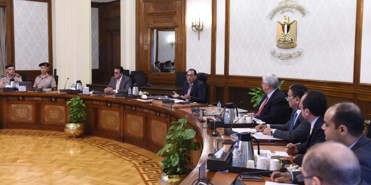 رئيس الوزراء يتابع الموقف التنفيذي لمنشآت مستشفى 500500 للأورام