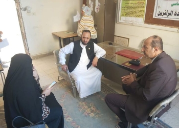 ضربوها بالعُصي أمام الطلاب.. 4 أولياء أمور يعتدون بالضرب على أخصائية اجتماعية بمطروح