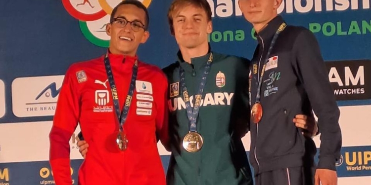 طالب بـ جامعة مصر للمعلوماتية يفوز بـ«فضية» العالم للناشئين