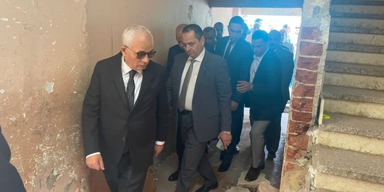 التعليم تشدد على إزالة الحوائط والأسوار العشوائية بهذه المدارس