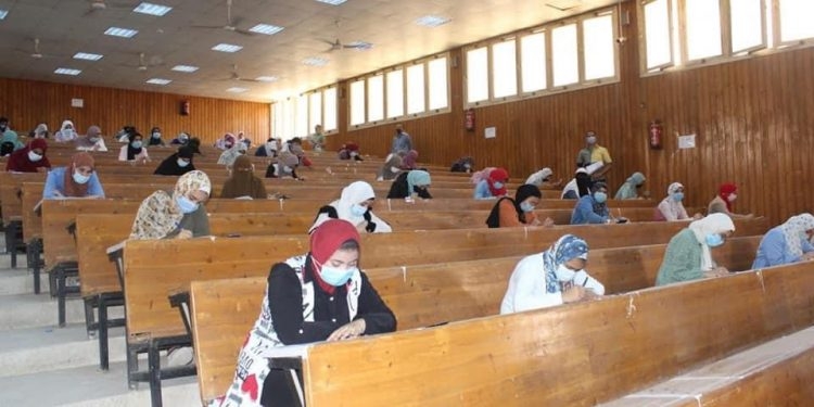 عميد تربية عين شمس: سنة امتياز للطلاب يساهم في تطوير التعليم ويسد العجز في المدارس