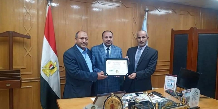 كلية اللغة العربية بأسيوط تحصل على شهادة الاعتماد من هيئة ضمان الجودة