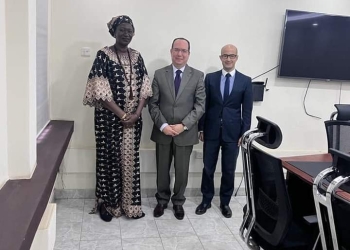 سفير مصر في جوبا يلتقي مع وزيرة التعليم الأساسي بجنوب السودان