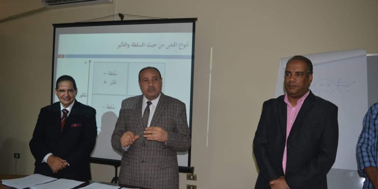 نائب رئيس جامعة الأزهر يتابع بدء دورات صقل مهارات وقدرات القيادات الإدارية بمركز ضمان الجودة بأسيوط