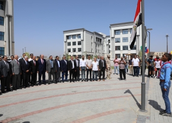 في أول يوم دراسة ..وزير التعليم العالي يتفقد جامعة بنها الأهلية