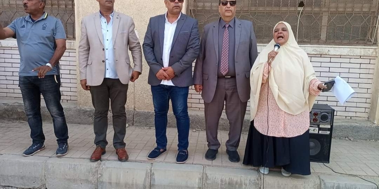 تعدى ولية أمر على مديرة مدرسة ينتهى بالإعتذار ونقل الطالبة